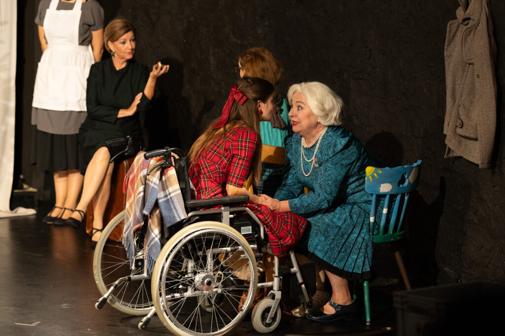 »8 Frauen« (2025) – Foto: Alex Becher