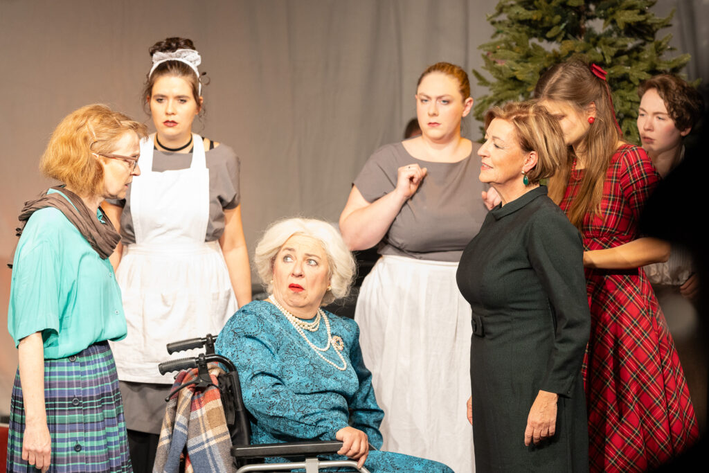 »8 Frauen« (2025) – Foto: Alex Becher