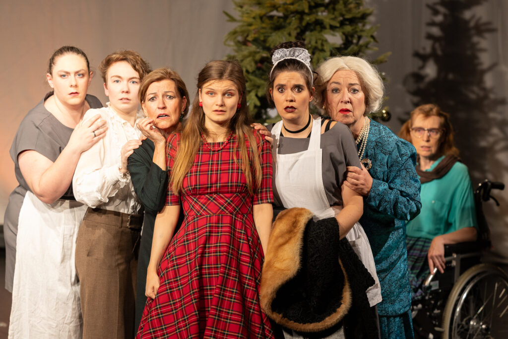 »8 Frauen« (2025) – Foto: Alex Becher